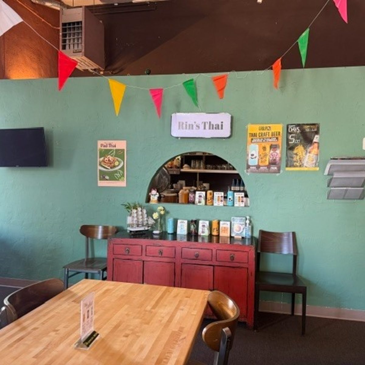 Casual Dining in a Welcoming Space